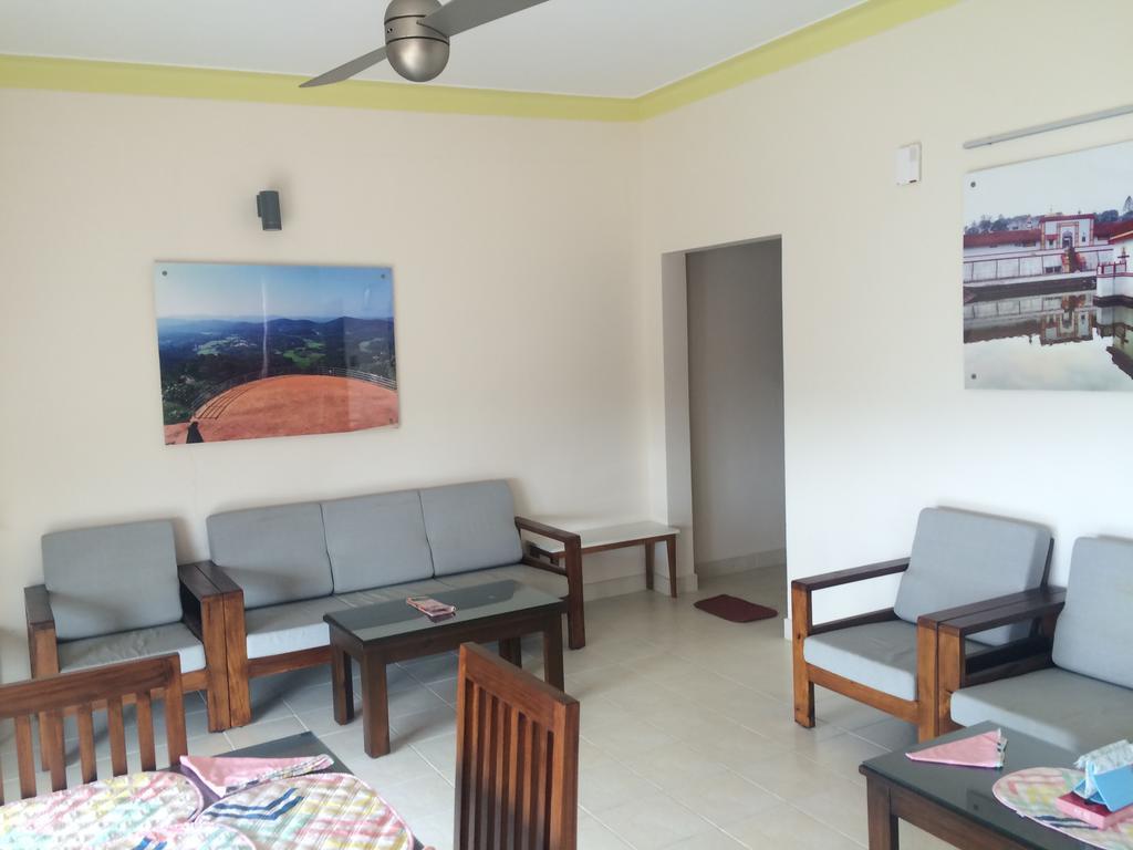 Leisure Vacations Heavenly Hills Villa 마디케리 외부 사진