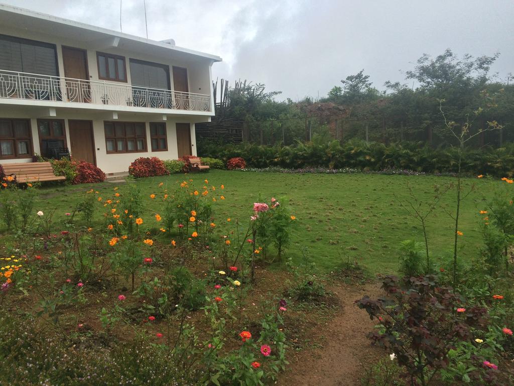 Leisure Vacations Heavenly Hills Villa 마디케리 외부 사진