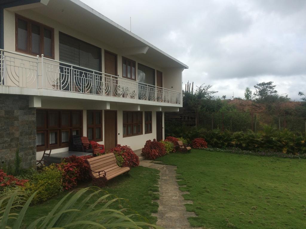 Leisure Vacations Heavenly Hills Villa 마디케리 외부 사진