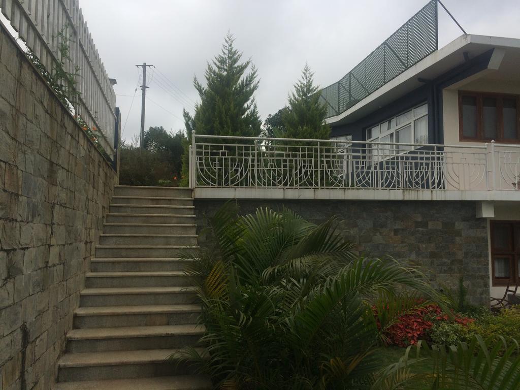 Leisure Vacations Heavenly Hills Villa 마디케리 외부 사진